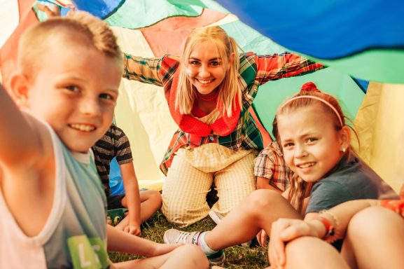 children entertainer